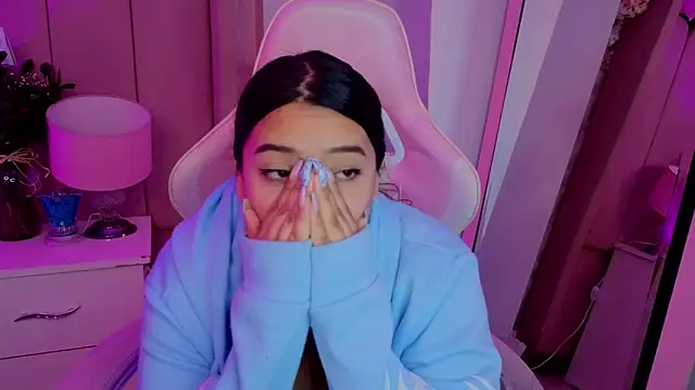 MollyBigBoobs12 webcam