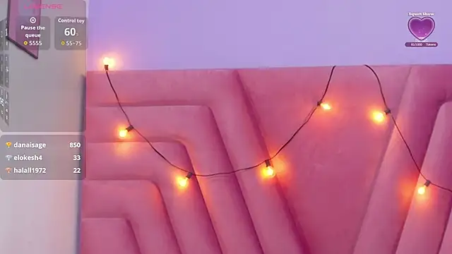 kinkylittlegirll webcam