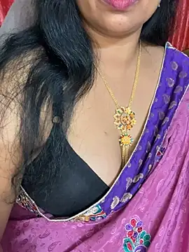 kritika_21 (F milf) - nude show