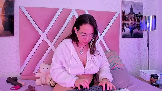 aniemorningstar webcam