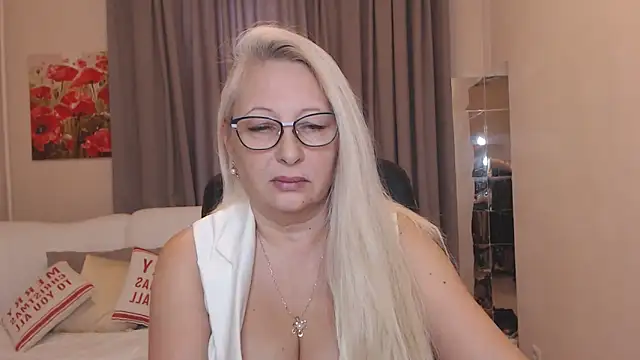 valeriasharm - ValeriaSharm's free webcam - UK Sex Cams