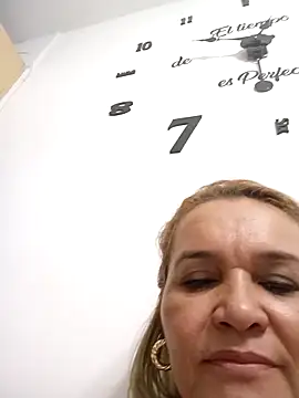 charlotte_milf30 webcam