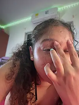 Shara_dreams's live cam