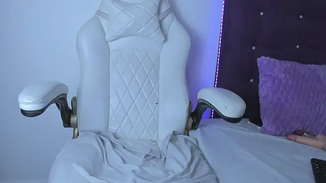 veronicaa_squirt webcam