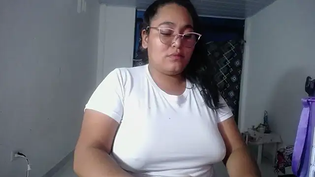 sirena_15 - Sirena_15's free webcam - UK Sex Cams