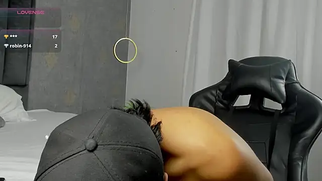 Alejandroo_Montenegro webcam