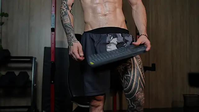 austin_bolt (M young) - strong man