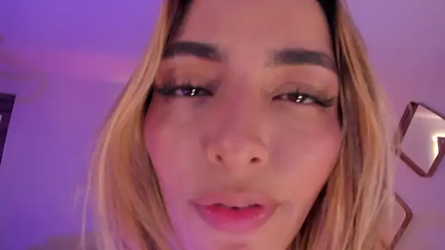 MelissaMoore_ webcam