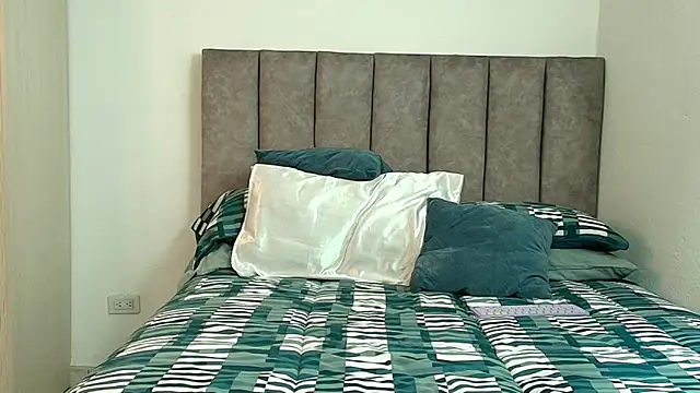 karina_lewis_ webcam