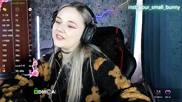 Your_small_bunny webcam