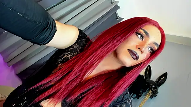 DominaAurumXXX webcam