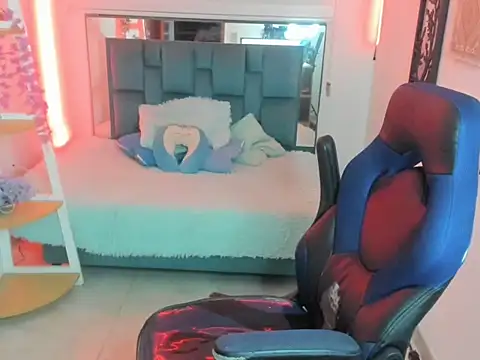 bloom_winxx - Bloom_winxx's free webcam - UK Sex Cams