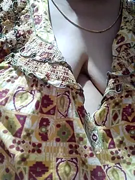 tamilthanushri webcam