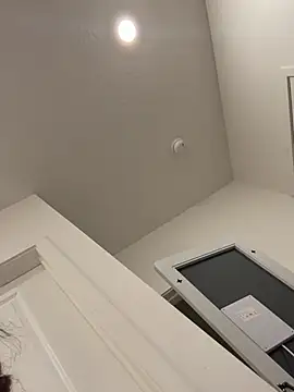 19whitebunny's live cam