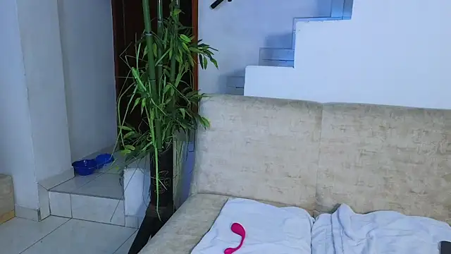 Lorenne_Miller webcam