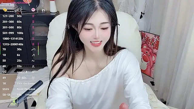 美女CeeKie在线直播