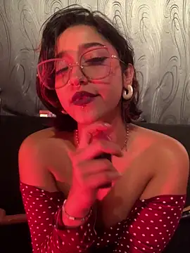 LilithMonette webcam