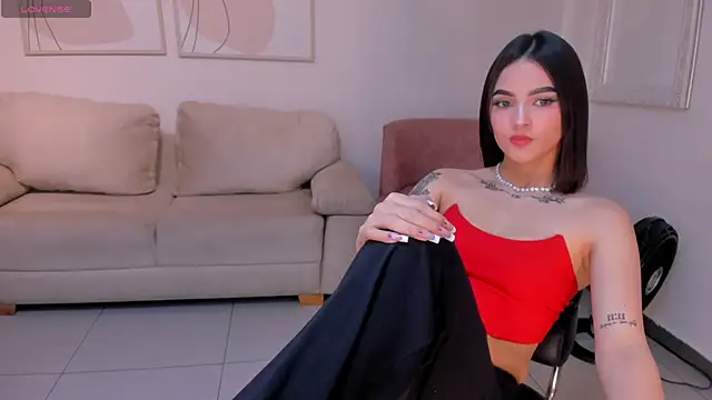 CarolineEvans_x webcam