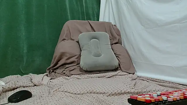 Luckyalice_4u webcam