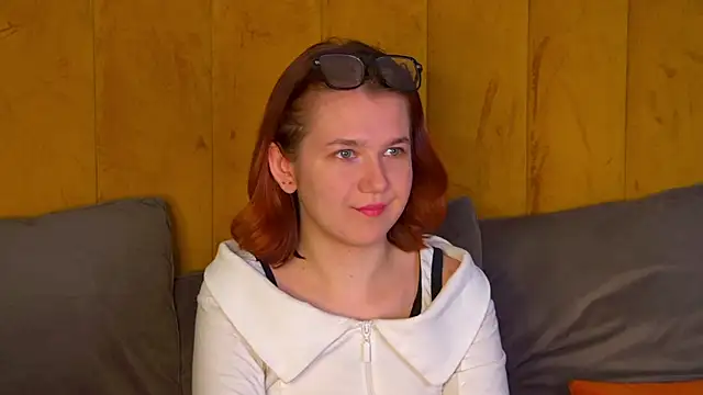 LessySmith live sex cam