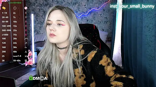 Your_small_bunny webcam