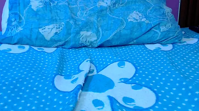 skinnybarbie022 webcam