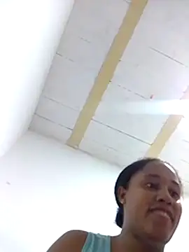 Monique_Mulberry2 webcam