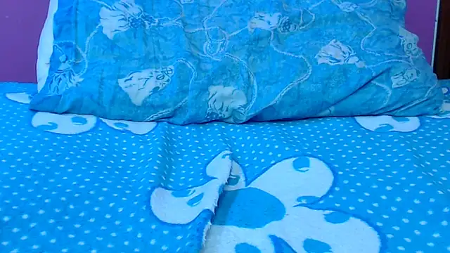 skinnybarbie022 webcam