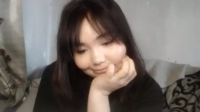 MollyAsian webcam