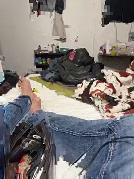 SavorredEscapist webcam