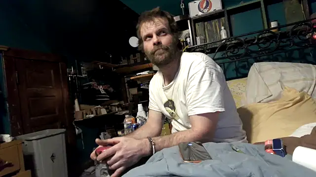 charactrzero (Ask my age) - get naked stay naked