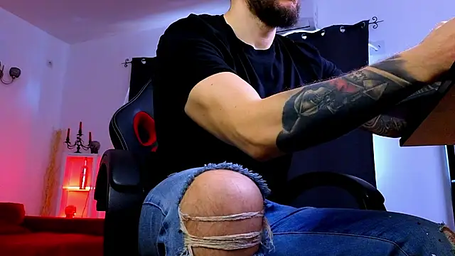 MightyAaron66 webcam