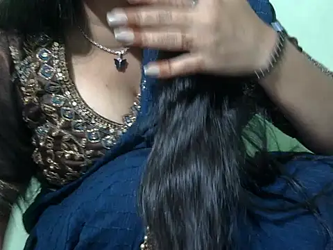 cute_momo_love webcam