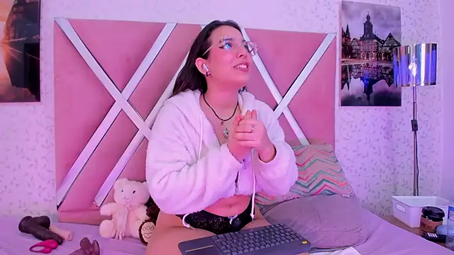 aniemorningstar webcam