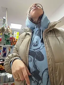 Almmaxxxx live sex cam