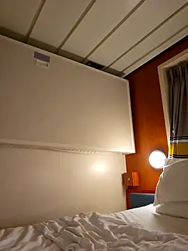 skyellar (F milf) - 💃Distract Me in Cruise Club🤫