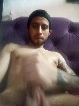 Addicted_toyour_vagina webcam