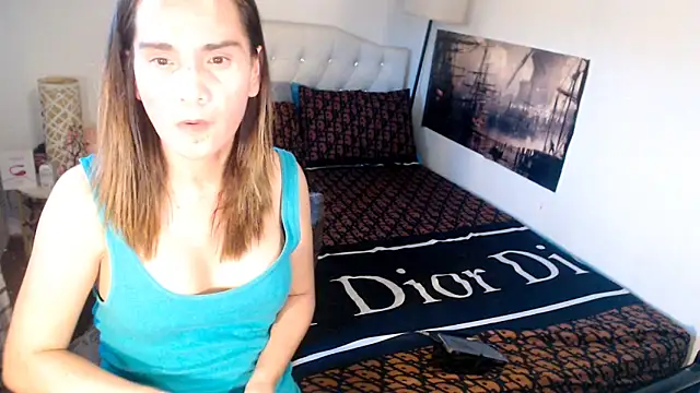 NinaDOM4CUM live sex cam