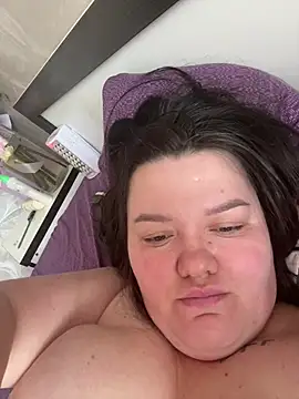 SunnyLeila2101 webcam