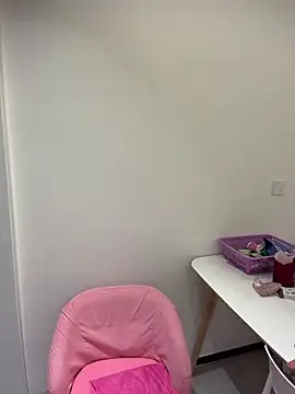 美女Selenaaaaa-在线直播