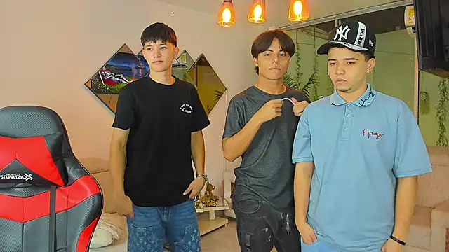 houseofwarrios - Houseofwarrios's free webcam - UK Sex Cams