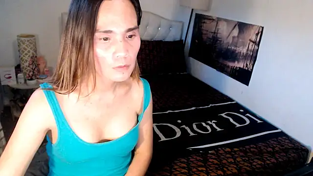 NinaDOM4CUM webcam