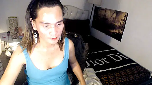 NinaDOM4CUM webcam