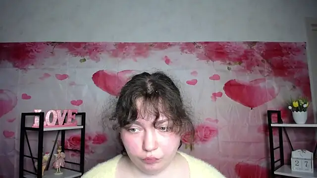 NeonilaLisova webcam