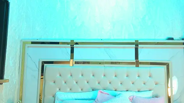 naughtymilfx_ webcam