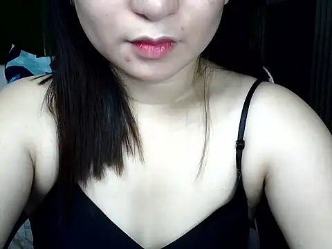 mia_2022 - Mia_2022's free webcam