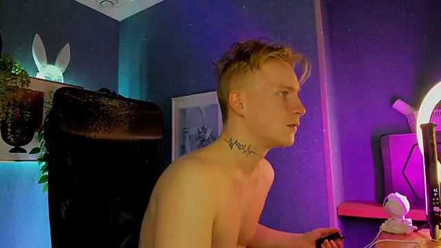 AlexxSweet live sex cam