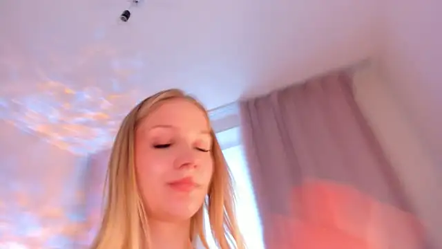 eva_davi - Eva_Davi's free webcam - UK Sex Cams