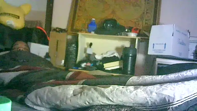 ON3YOULLN3VER_FIR3 webcam