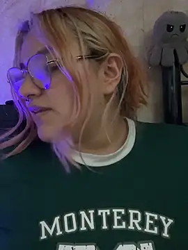 Sophia_Weest99 webcam